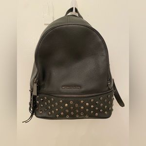 Michael Kors Medium Backup - Used